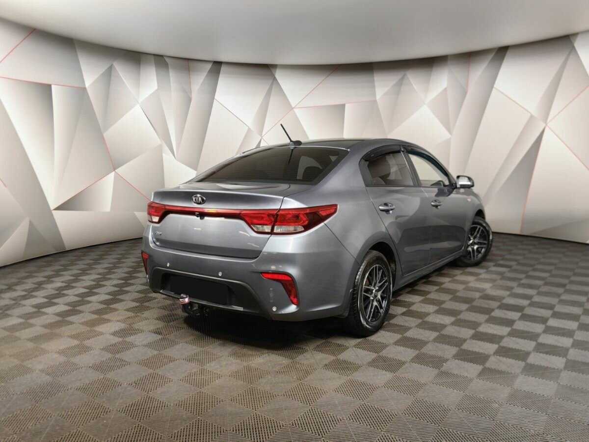 Б/У Киа Рио 2018 года. Фото: #1