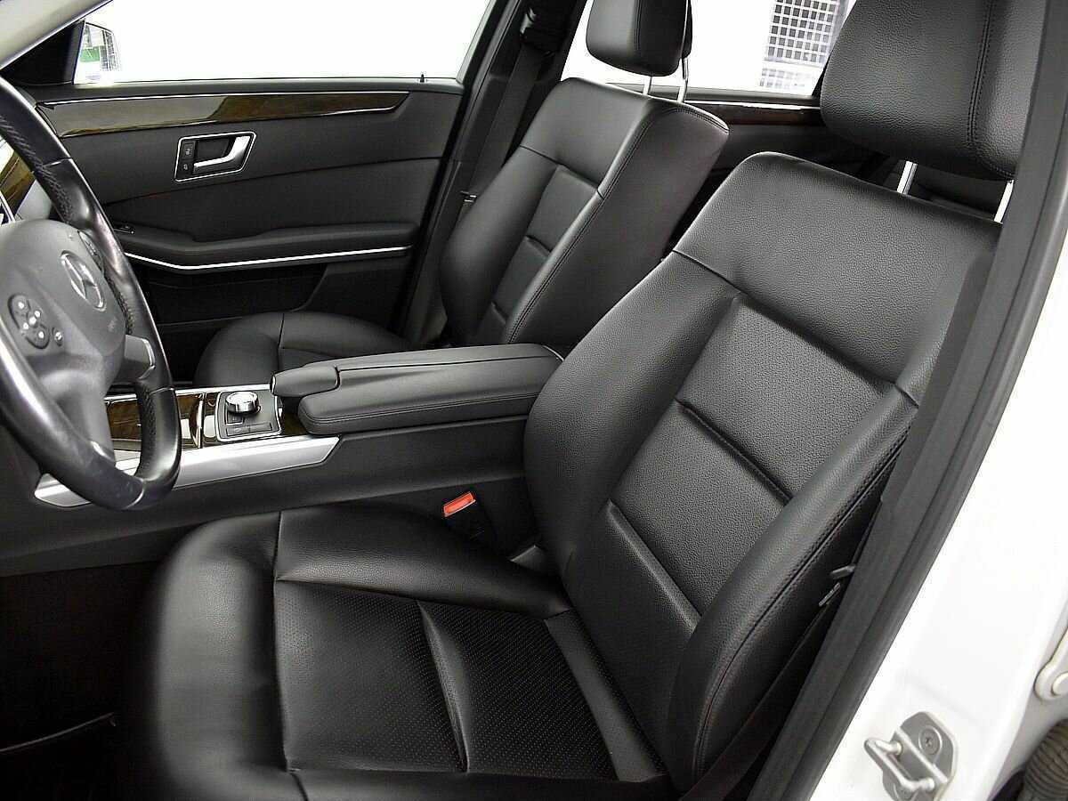 Б/У Мерседес-Бенц Е-Класс 2012 года. Фото: #7