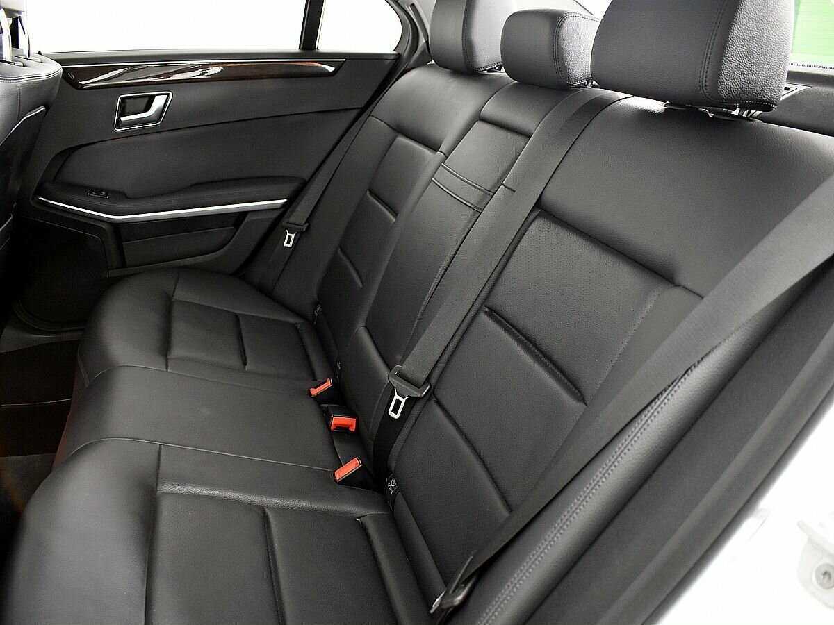 Б/У Мерседес-Бенц Е-Класс 2012 года. Фото: #8