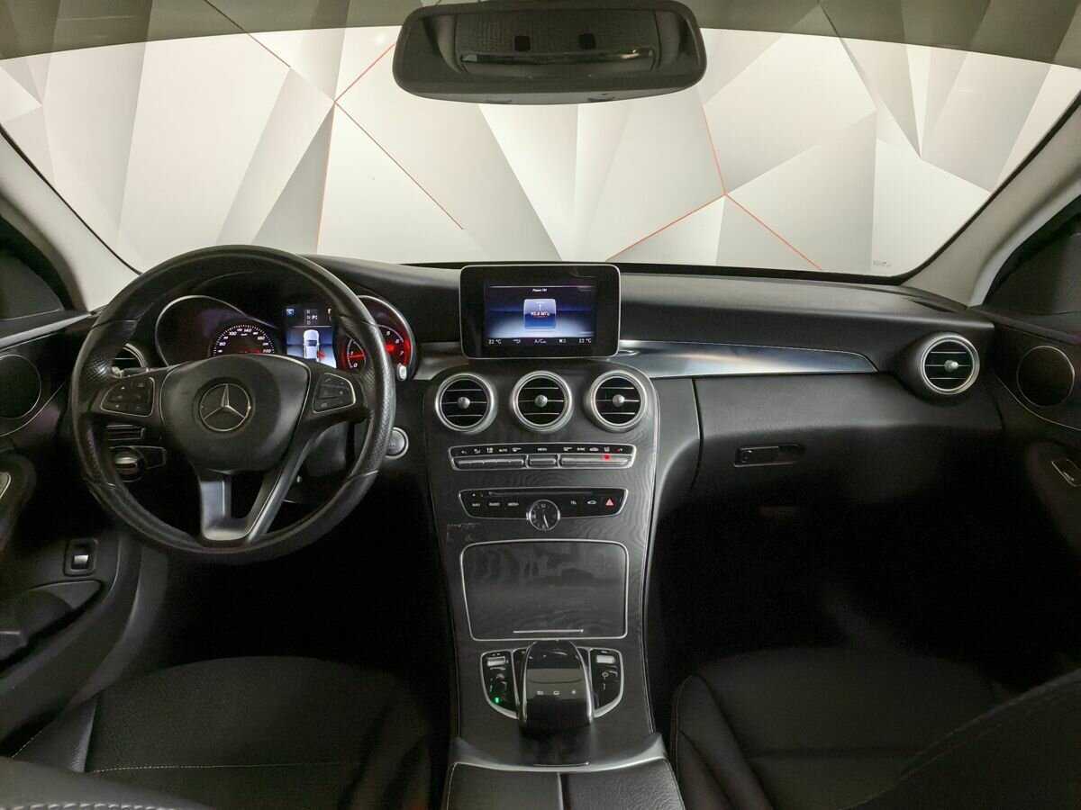 Б/У Мерседес-Бенц Ц-Класс 2015 года. Фото: #9