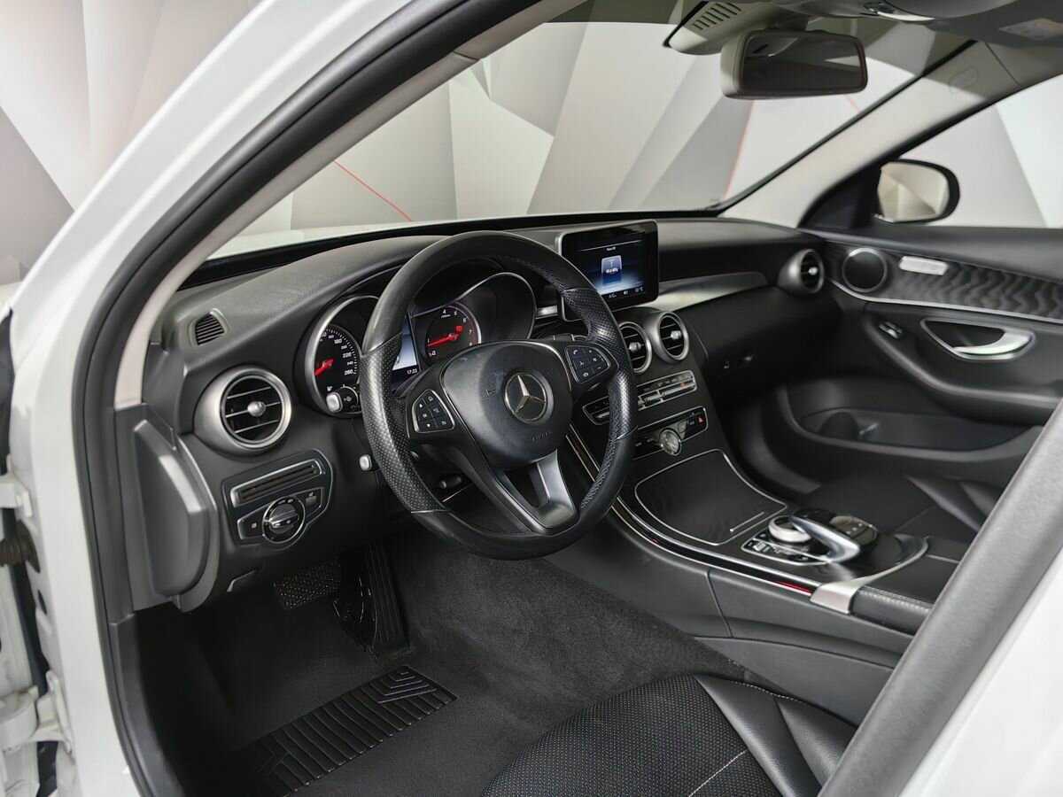 Б/У Мерседес-Бенц Ц-Класс 2015 года. Фото: #13