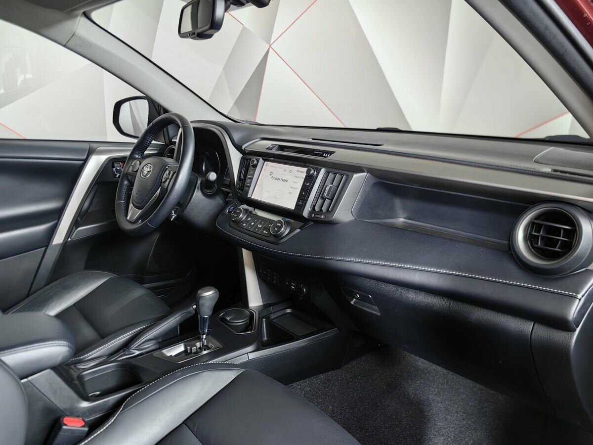 Б/У Тойота Рав4 2018 года. Фото: #8