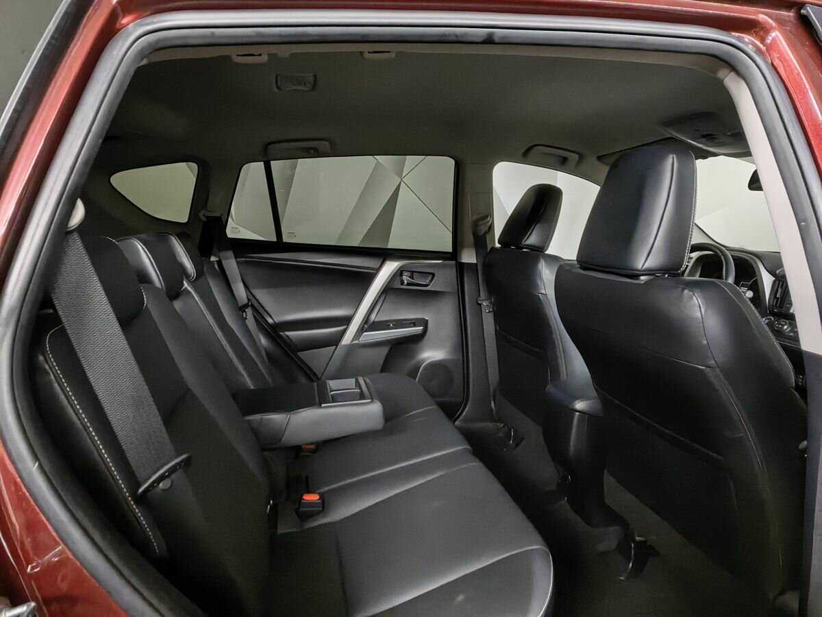 Б/У Тойота Рав4 2018 года. Фото: #11