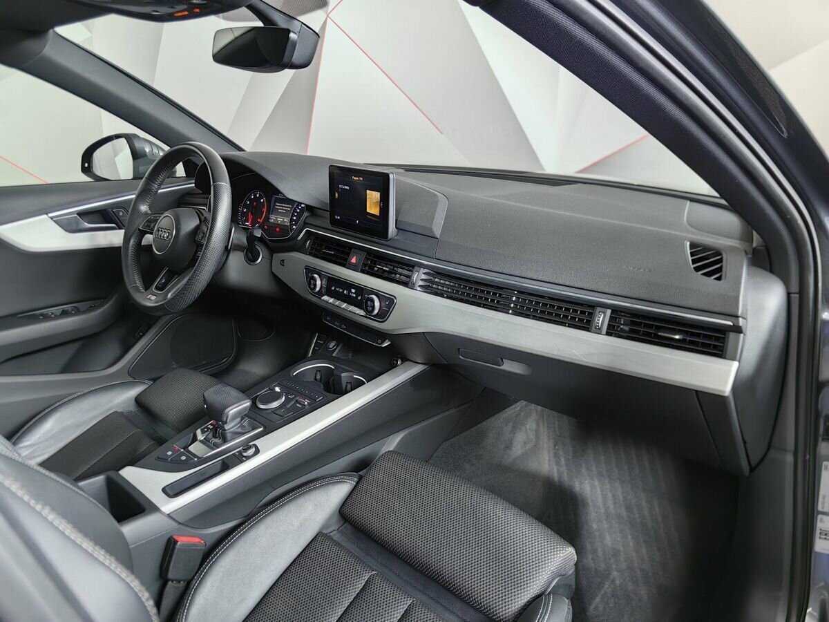 Б/У Ауди А4 2016 года. Фото: #8