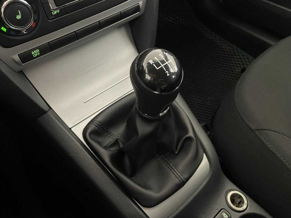 Б/У Шкода Октавия 2012 года. Фото: #12