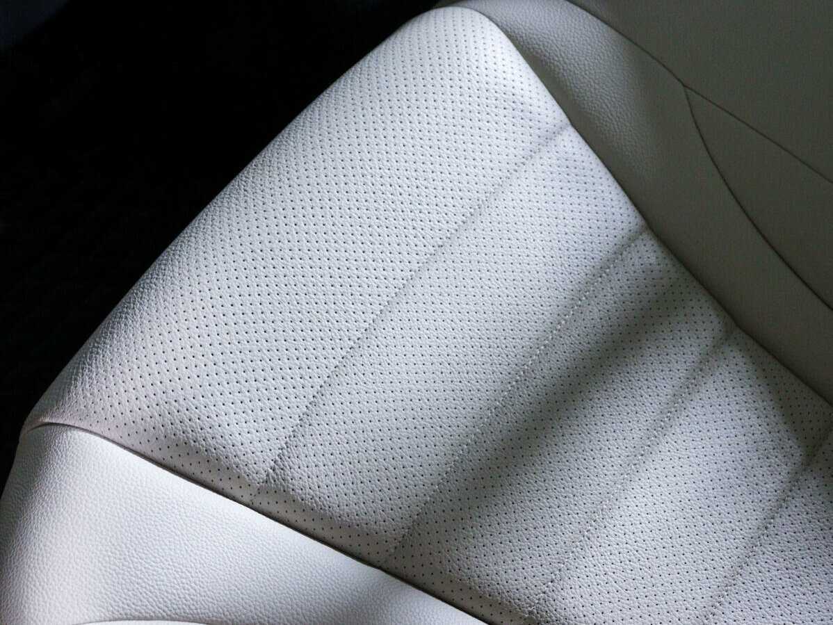 Б/У Мерседес-Бенц Ц-Класс 2015 года. Фото: #14