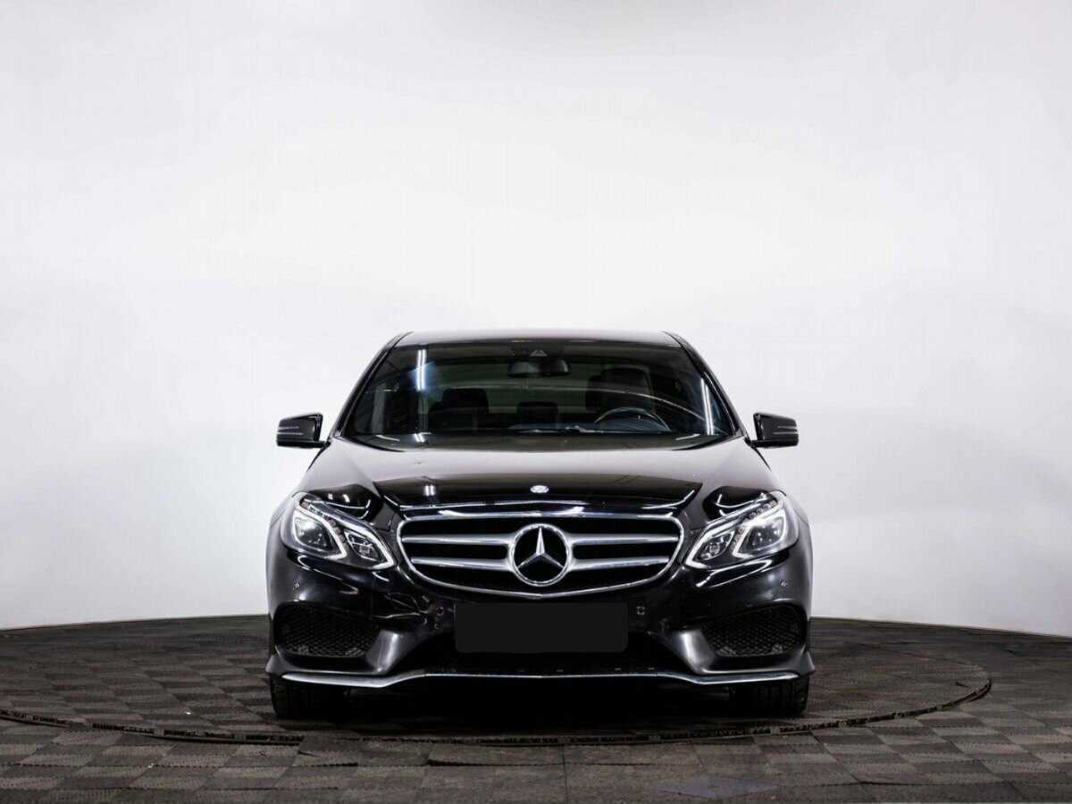 Б/У Мерседес-Бенц Е-Класс 2015 года. Фото: #1