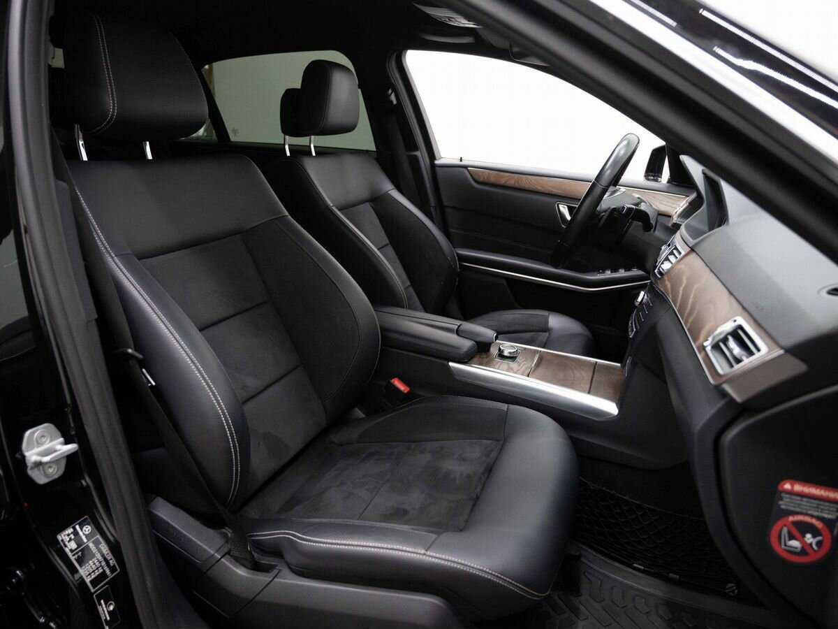 Б/У Мерседес-Бенц Е-Класс 2015 года. Фото: #11