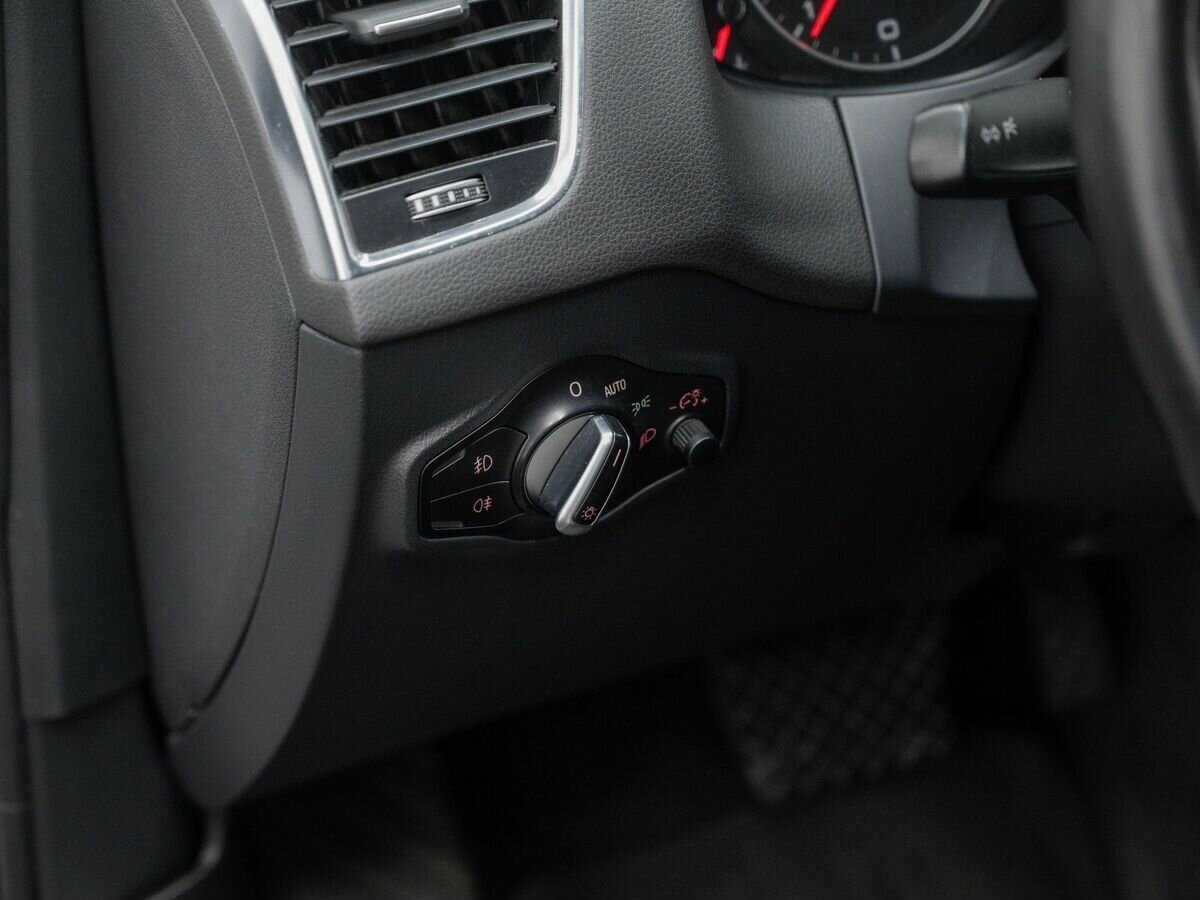 Б/У Ауди К5 2015 года. Фото: #15