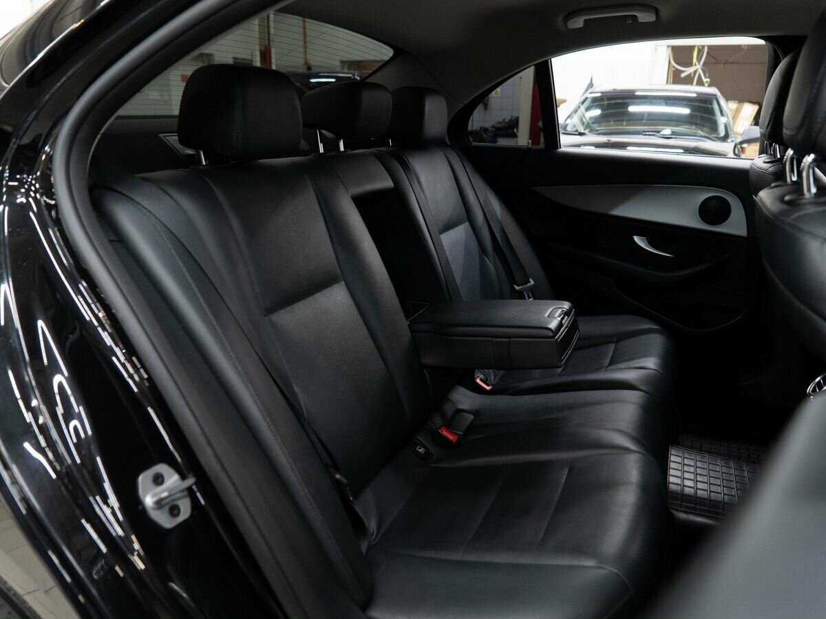 Б/У Мерседес-Бенц Е-Класс 2018 года. Фото: #7