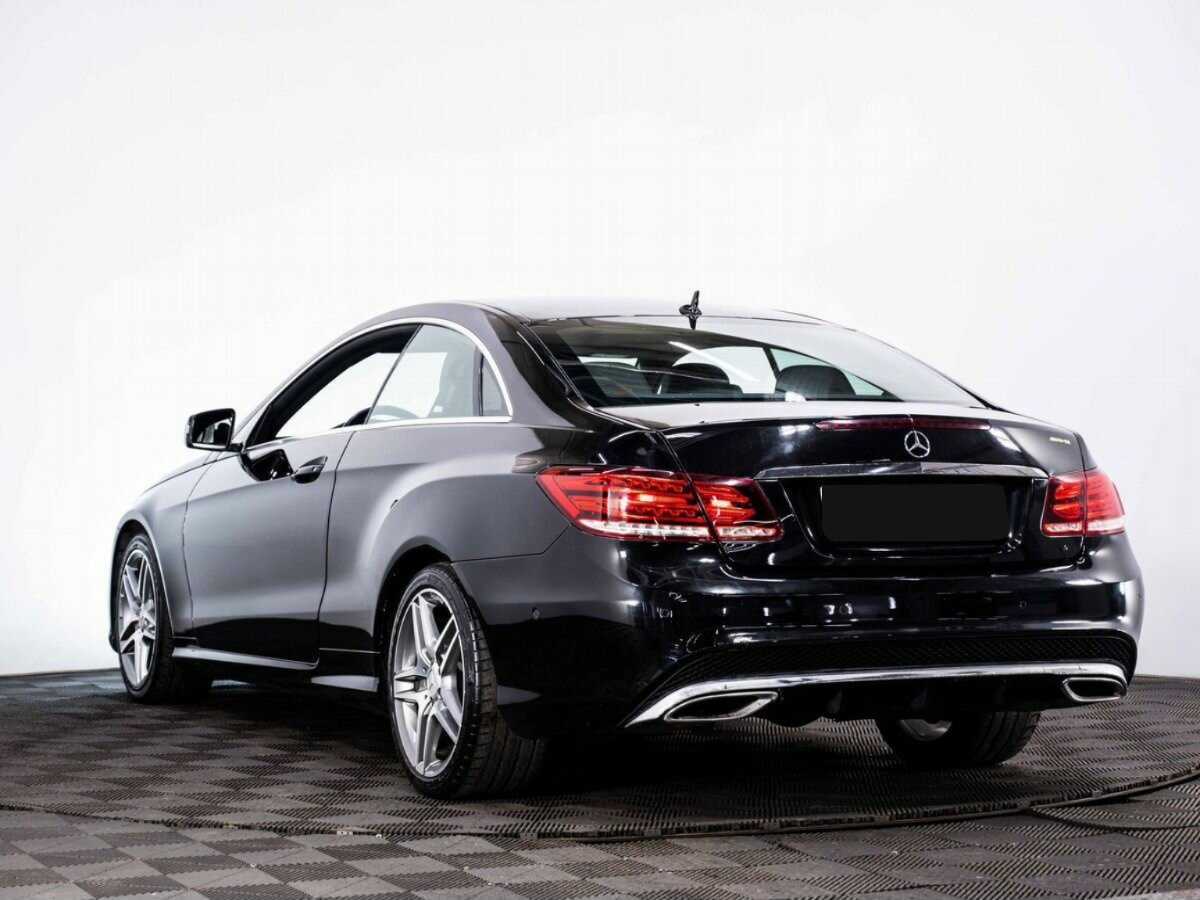 Б/У Мерседес-Бенц Е-Класс 2013 года. Фото: #3