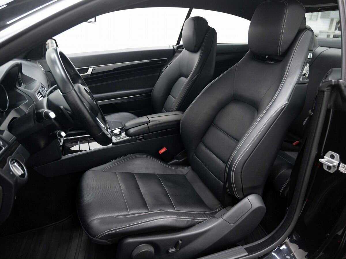 Б/У Мерседес-Бенц Е-Класс 2013 года. Фото: #7