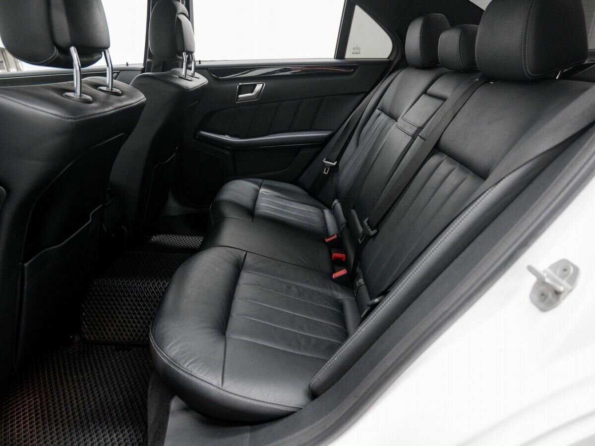 Б/У Мерседес-Бенц Е-Класс 2013 года. Фото: #11