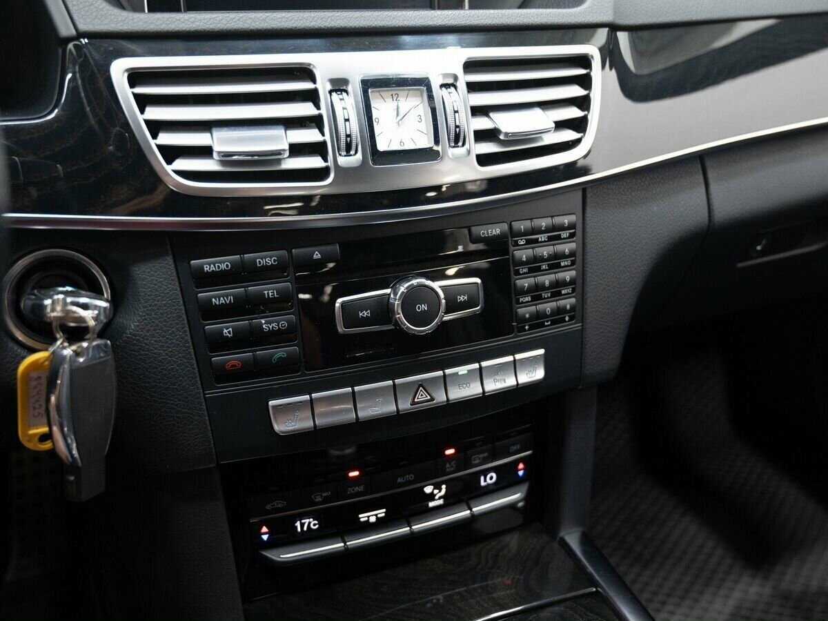 Б/У Мерседес-Бенц Е-Класс 2013 года. Фото: #18