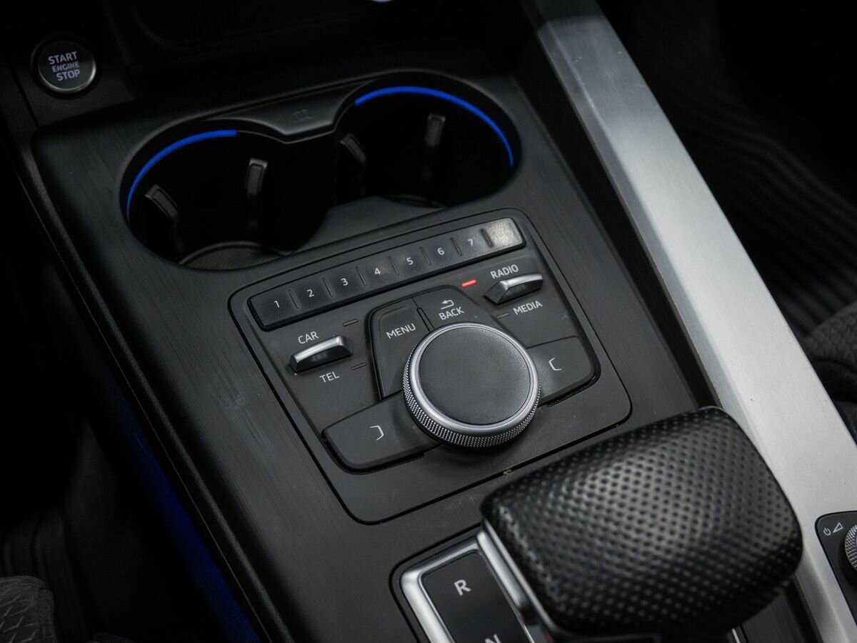 Б/У Ауди А4 2017 года. Фото: #18