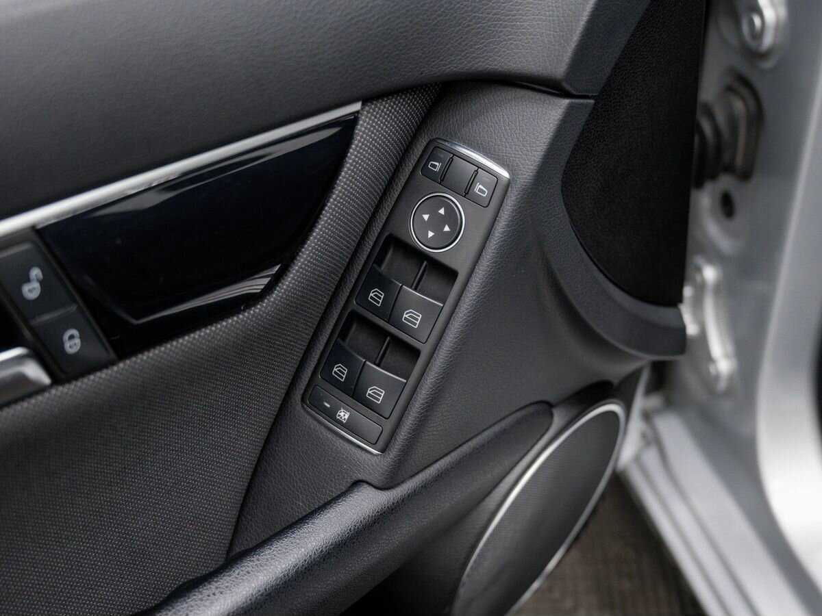 Б/У Мерседес-Бенц Ц-Класс 2012 года. Фото: #14