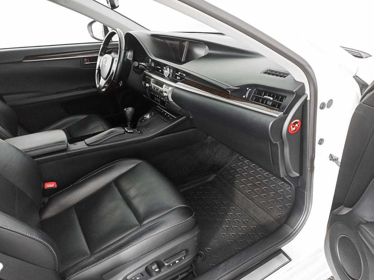 Б/У Лексус ЕС 2015 года. Фото: #5