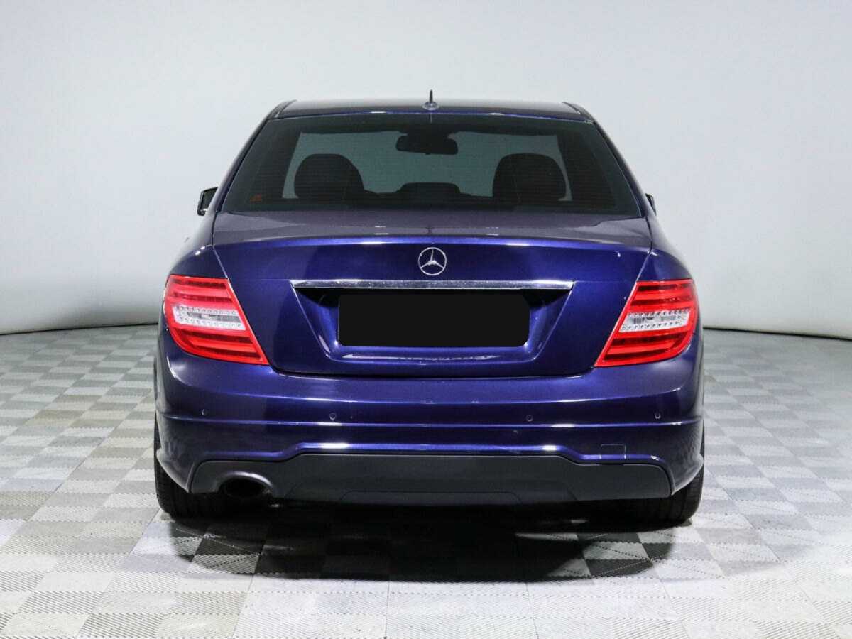 Б/У Мерседес-Бенц Ц-Класс 2012 года. Фото: #4