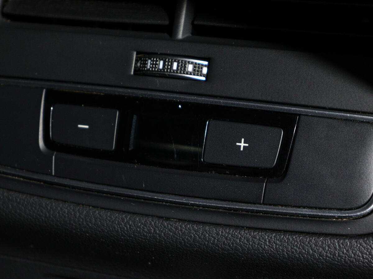 Б/У Ауди А4 2016 года. Фото: #16