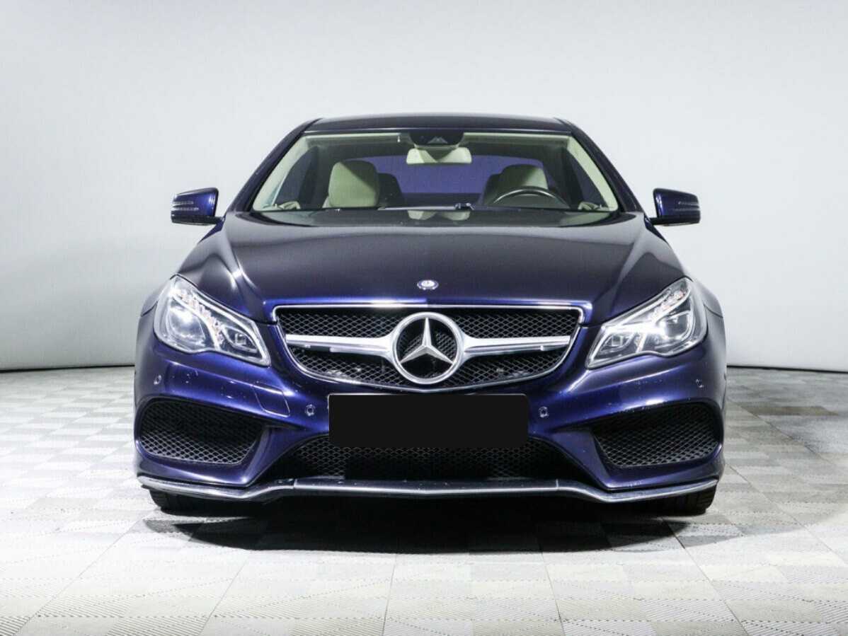 Б/У Мерседес-Бенц Е-Класс 2013 года. Фото: #1