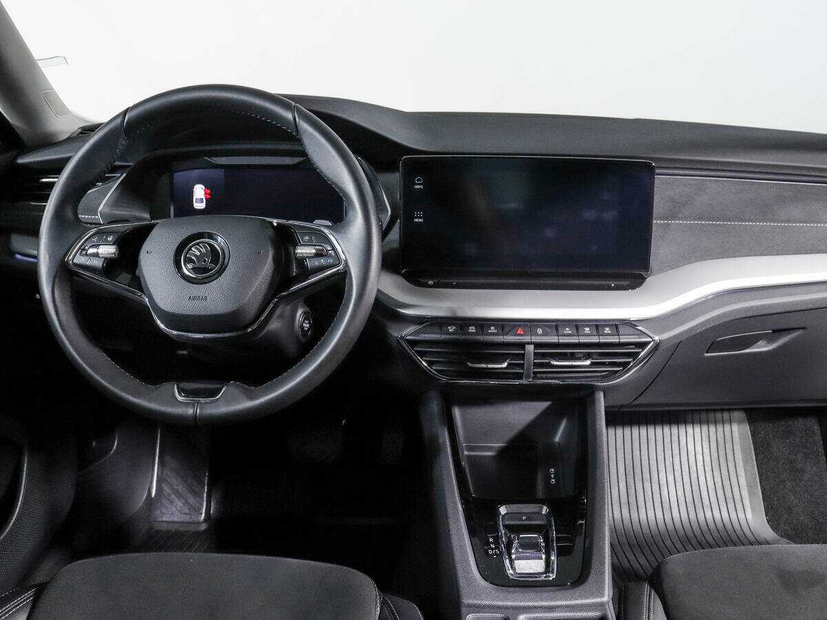 Б/У Шкода Октавия 2021 года. Фото: #9