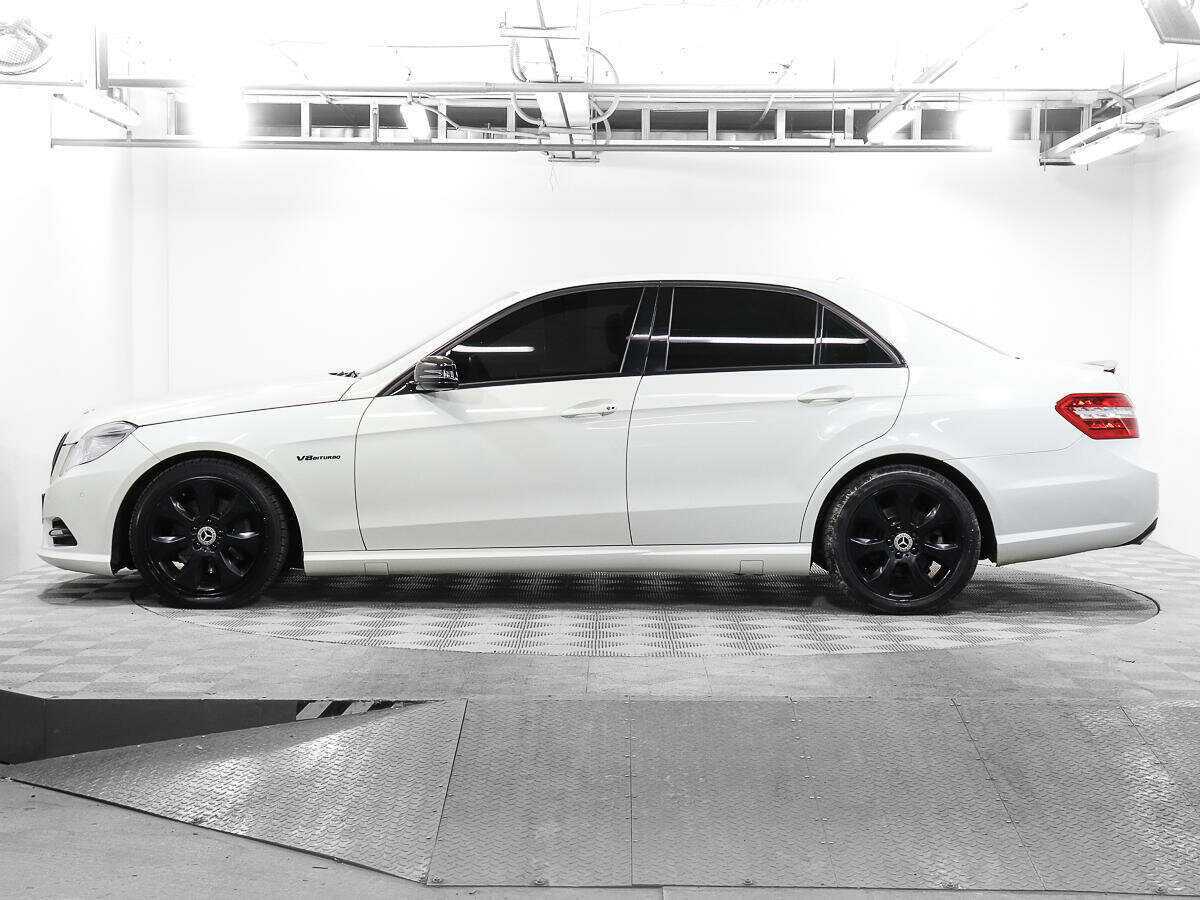 Б/У Мерседес-Бенц Е-Класс 2012 года. Фото: #7