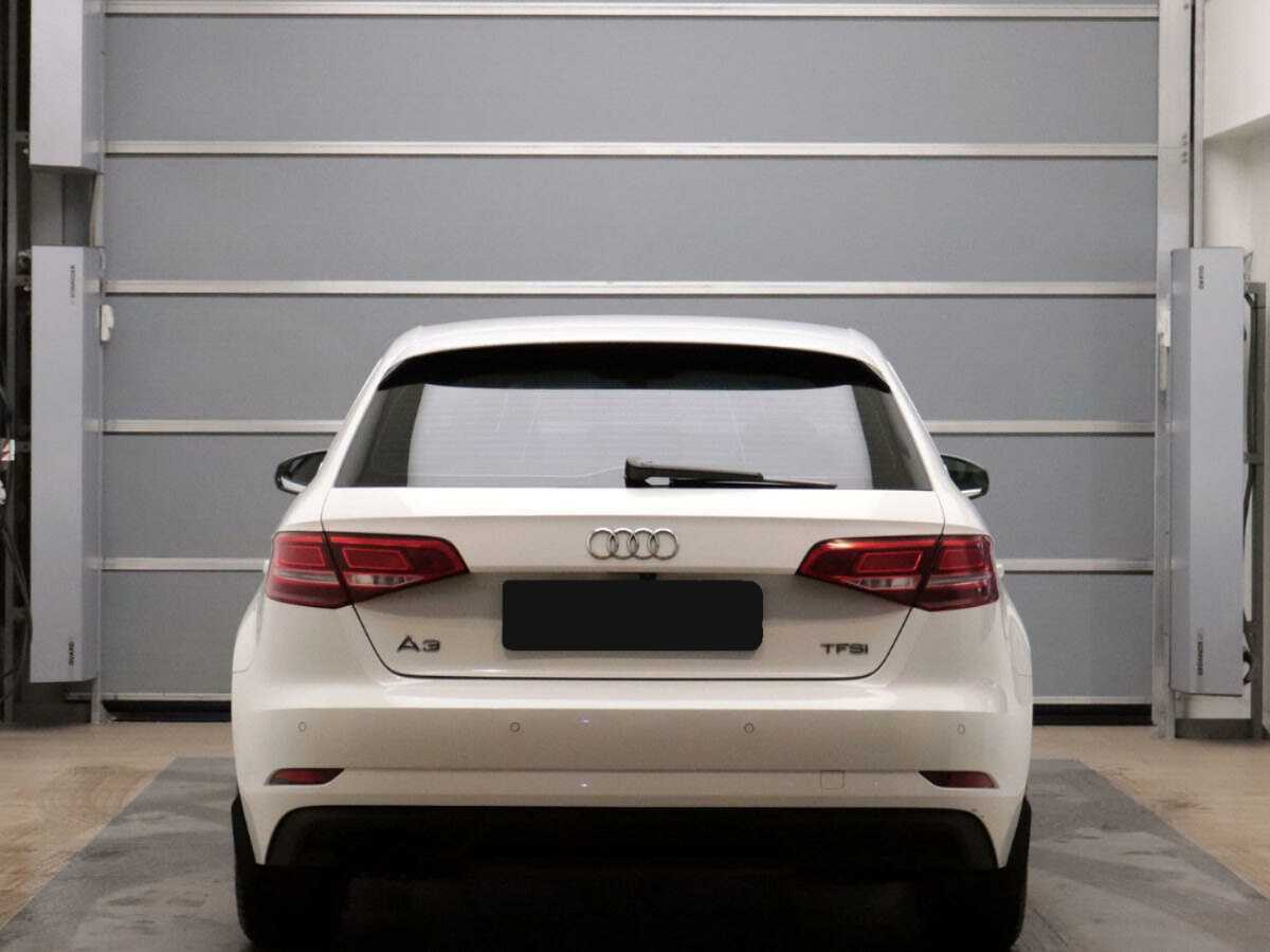 Б/У Ауди А3 2016 года. Фото: #4