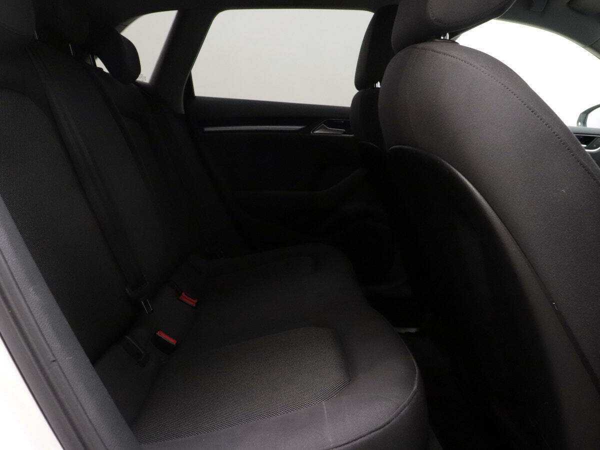 Б/У Ауди А3 2016 года. Фото: #7