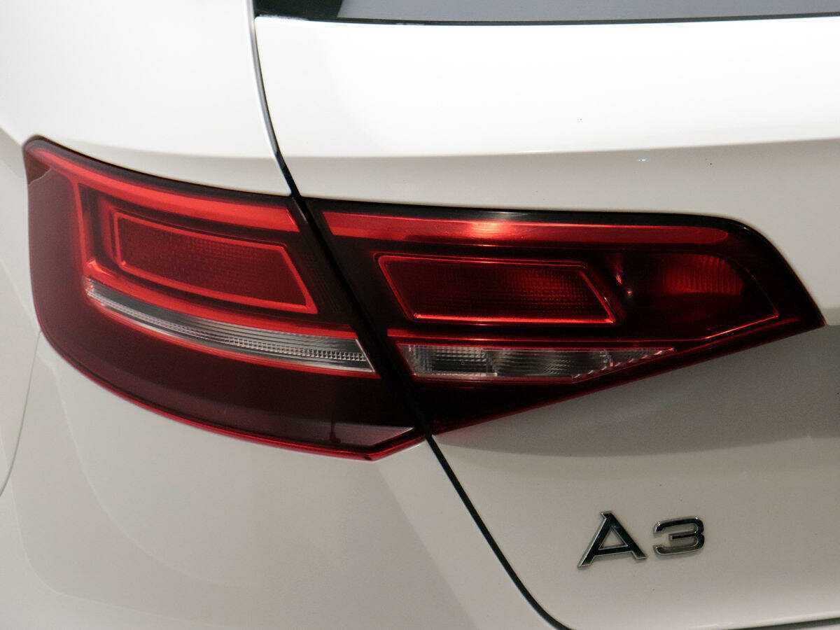 Б/У Ауди А3 2016 года. Фото: #23