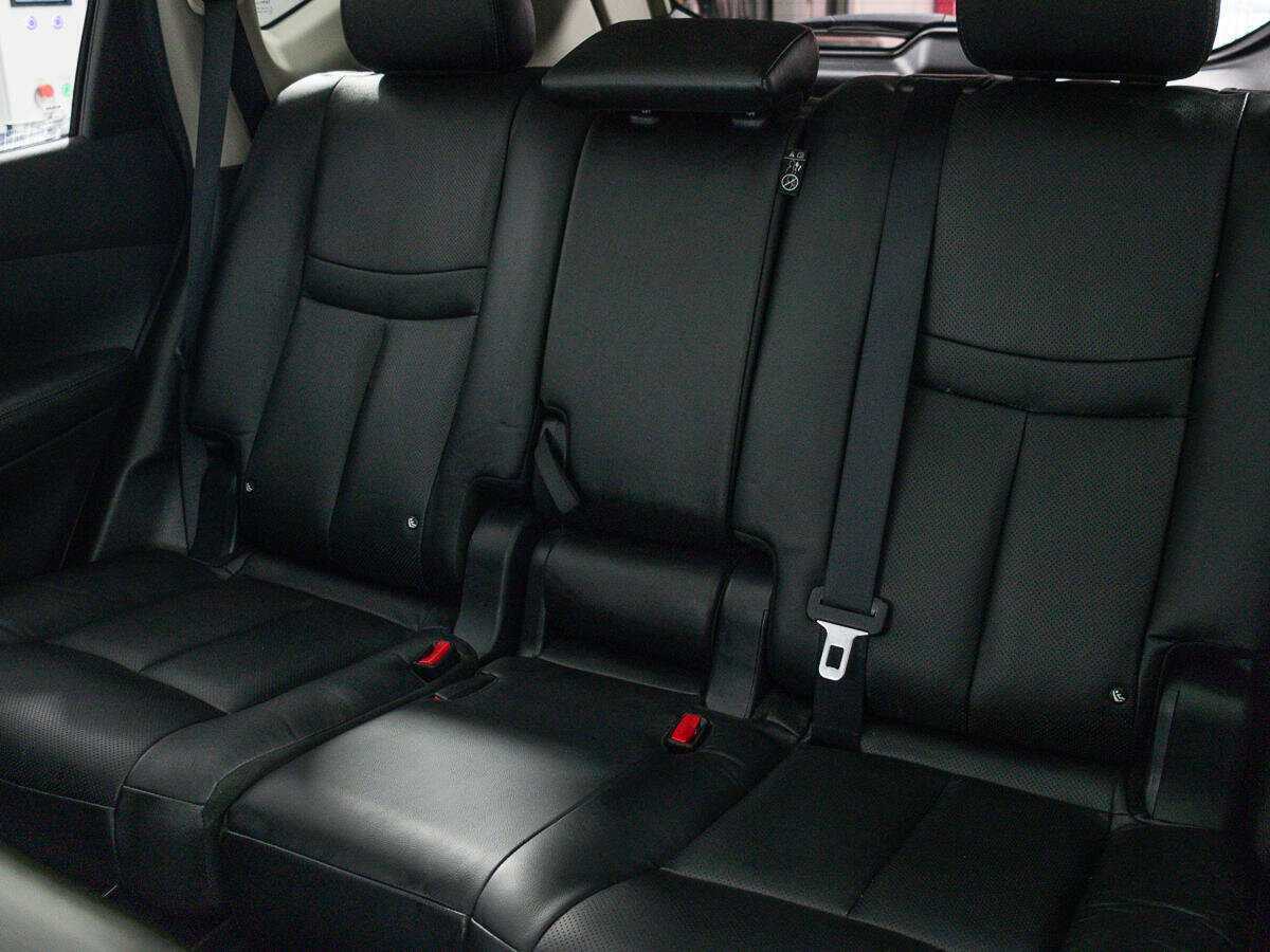 Б/У Ниссан Икс-Трейл 2016 года. Фото: #13