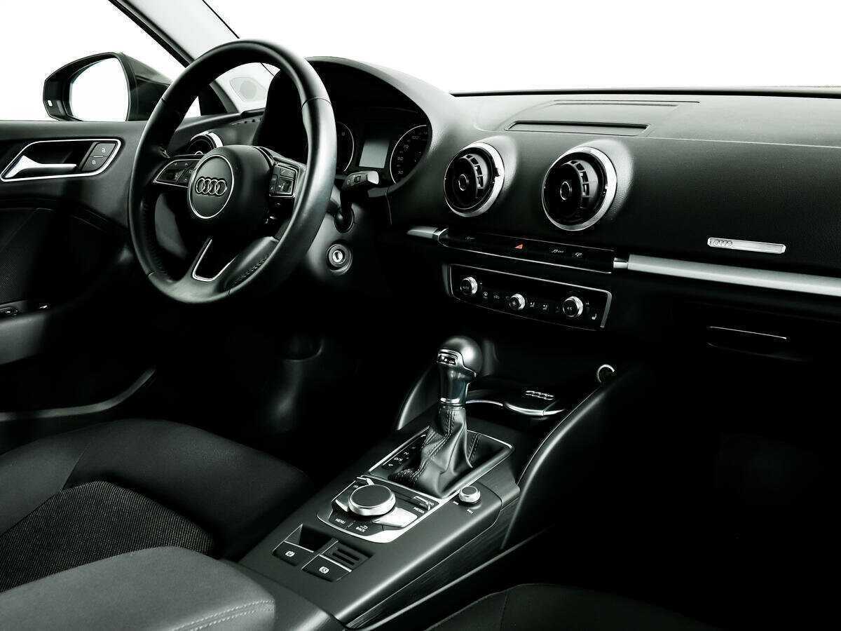 Б/У Ауди А3 2016 года. Фото: #8