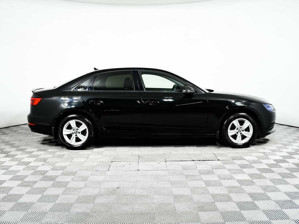 Б/У Ауди А4 2017 года. Фото: #3