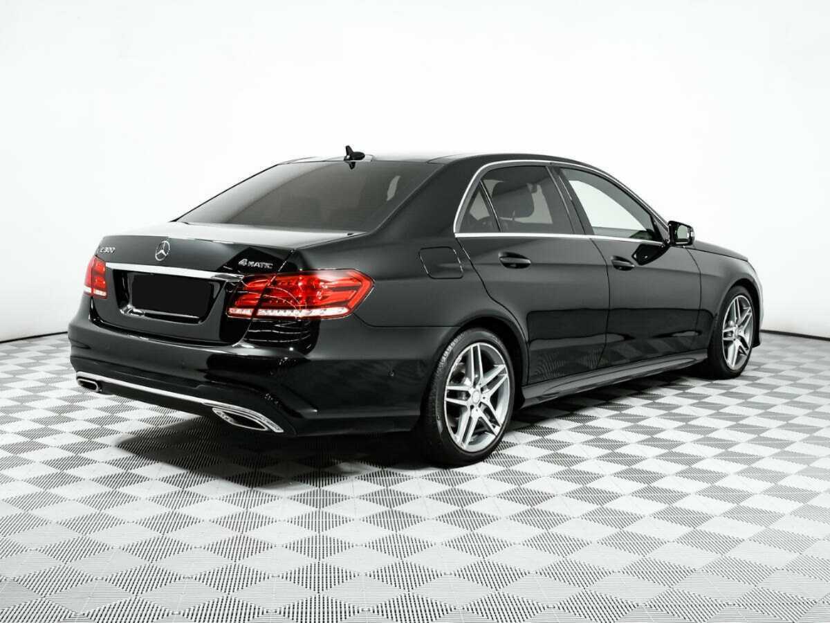 Б/У Мерседес-Бенц Е-Класс 2013 года. Фото: #3