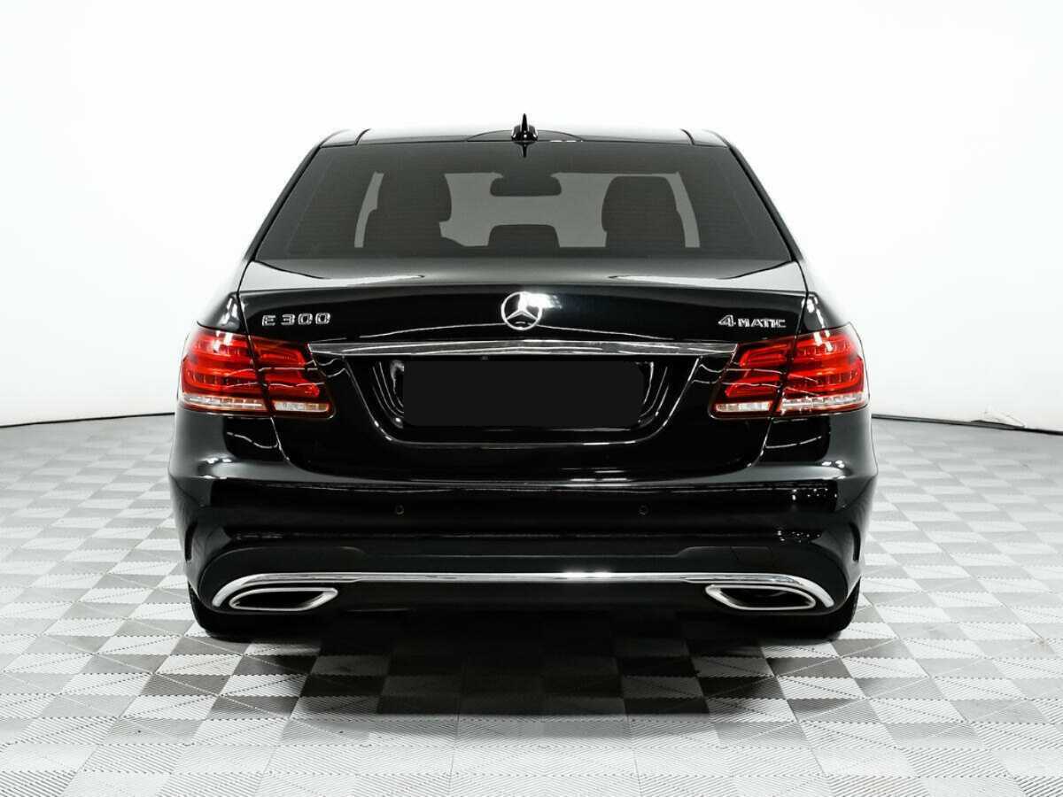 Б/У Мерседес-Бенц Е-Класс 2013 года. Фото: #4