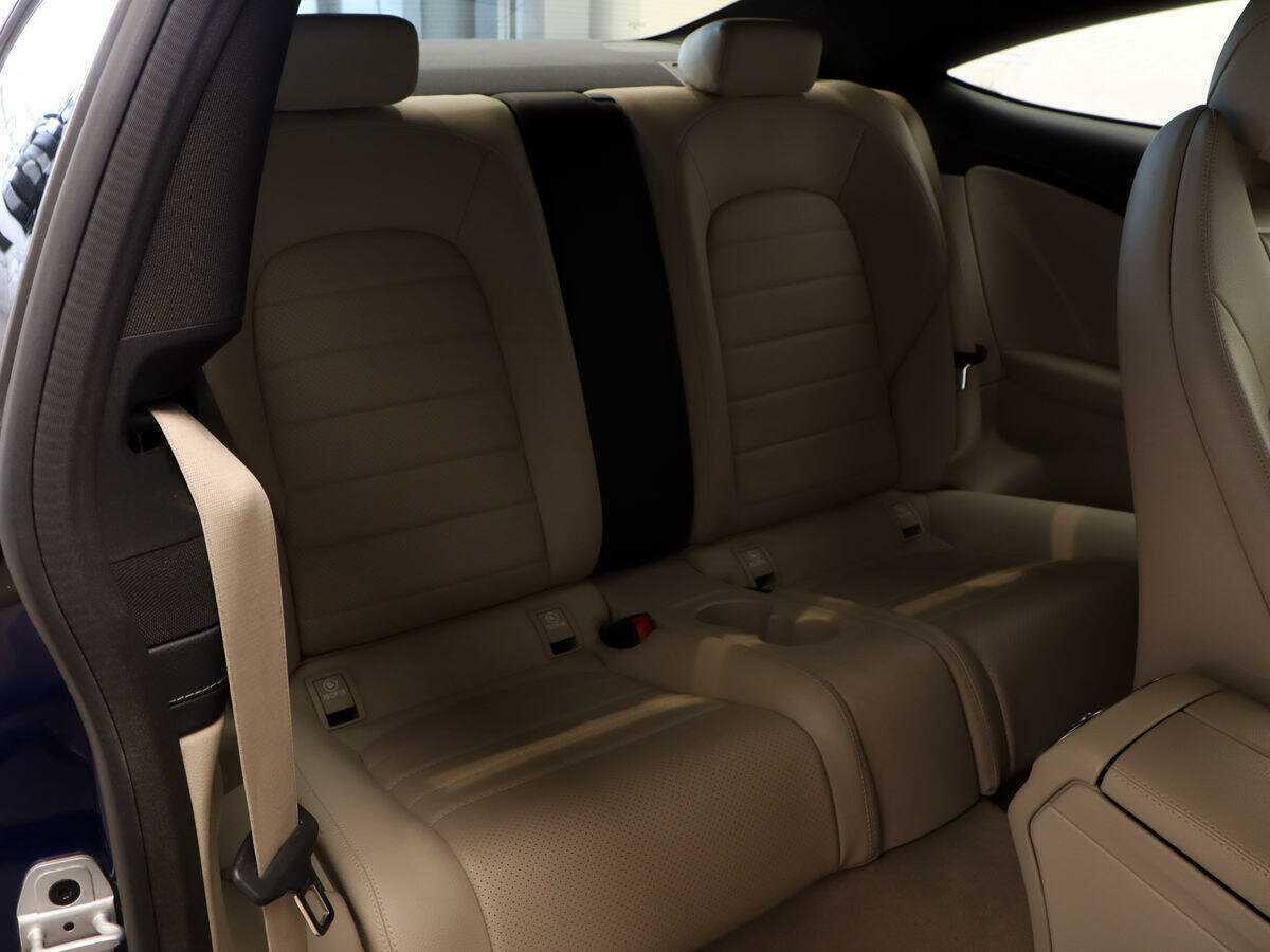 Б/У Мерседес-Бенц Ц-Класс 2016 года. Фото: #7