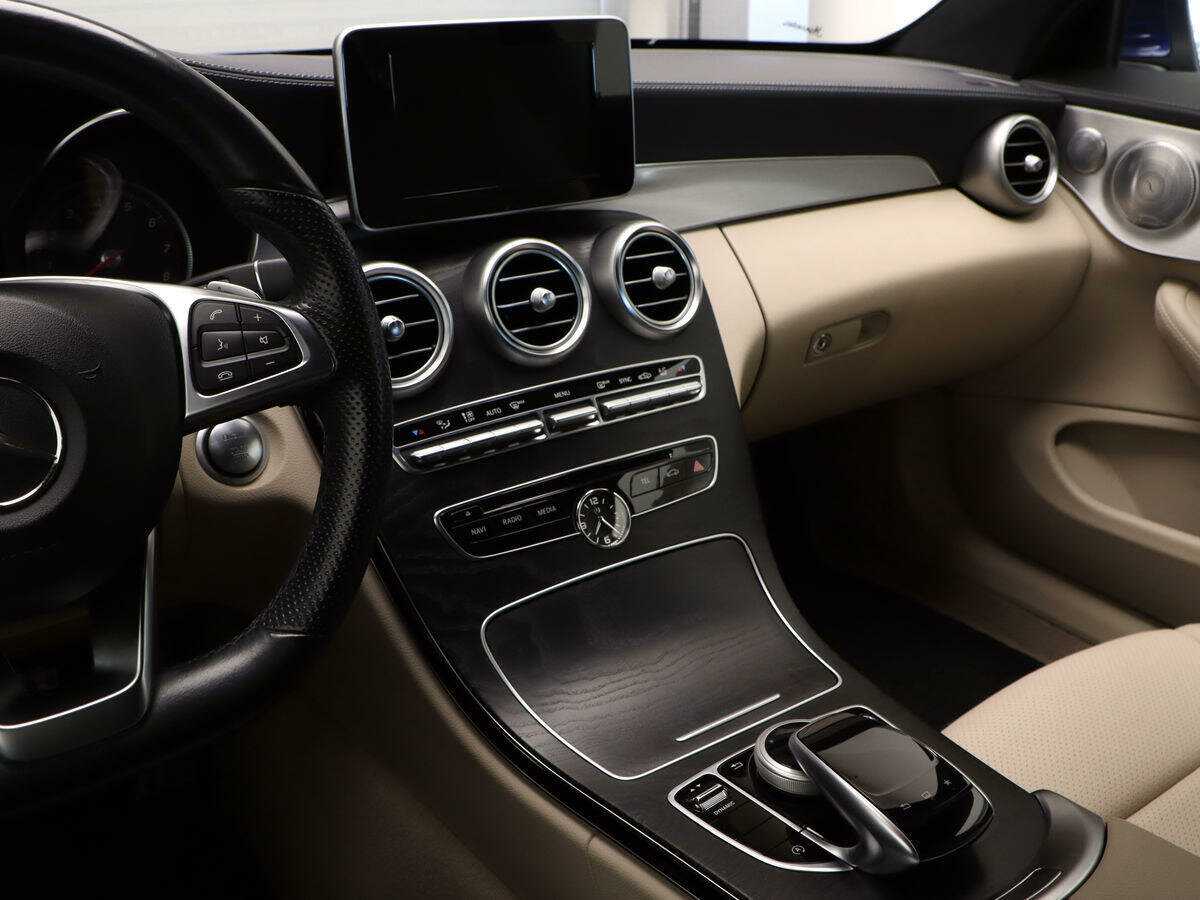 Б/У Мерседес-Бенц Ц-Класс 2016 года. Фото: #16