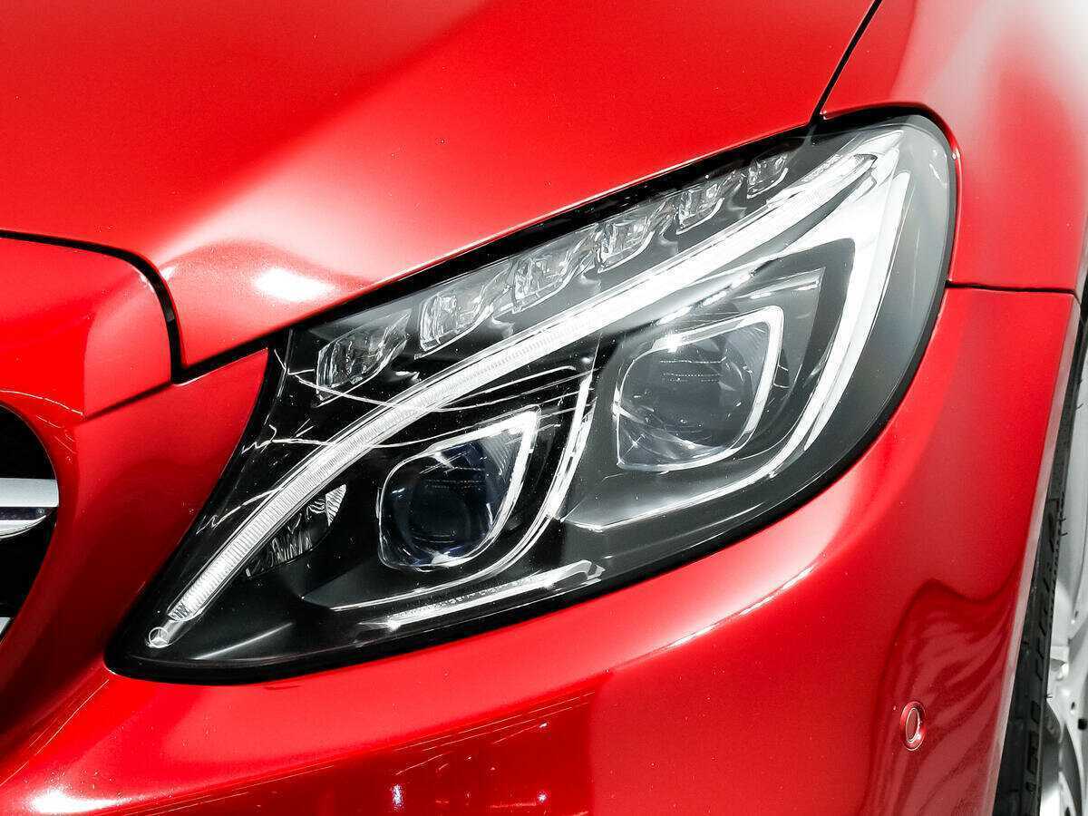 Б/У Мерседес-Бенц Ц-Класс 2014 года. Фото: #12