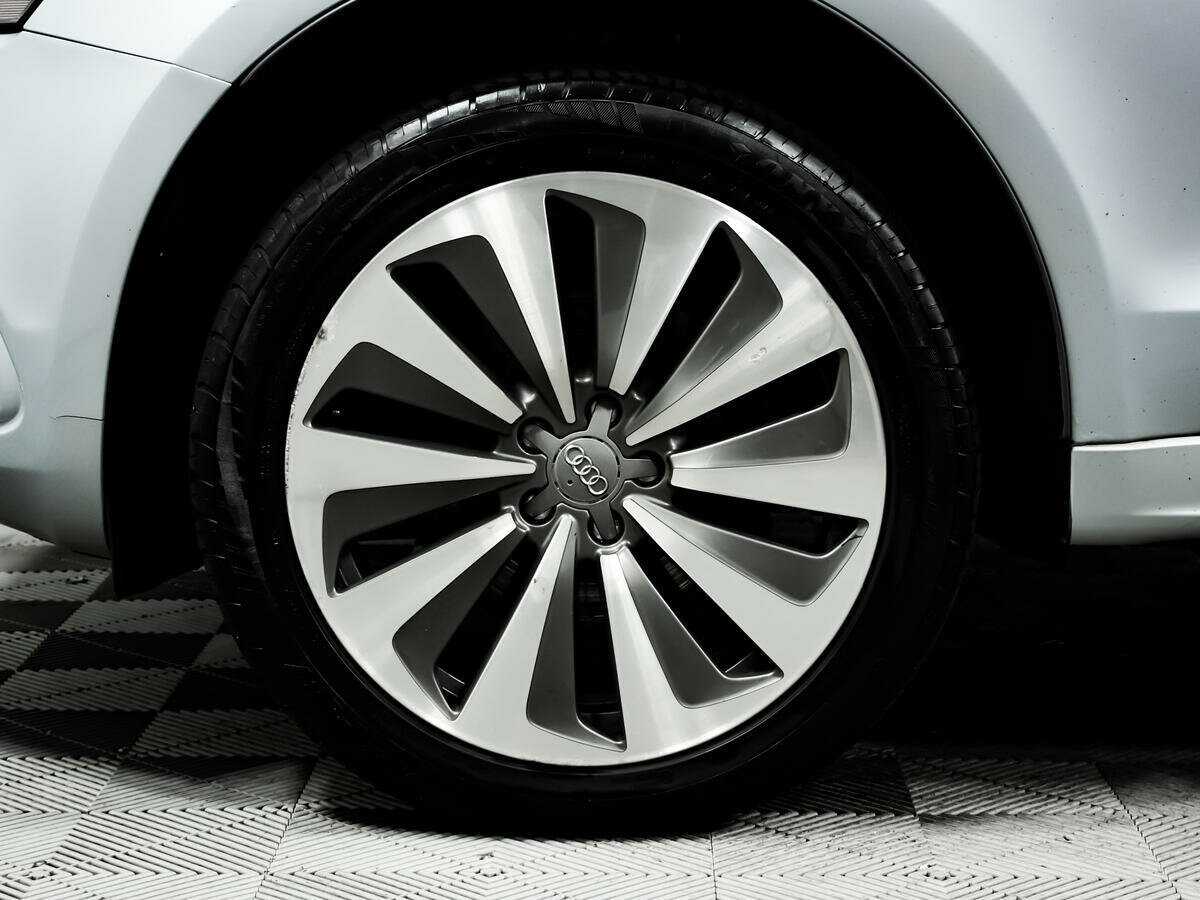 Б/У Ауди К5 2012 года. Фото: #13