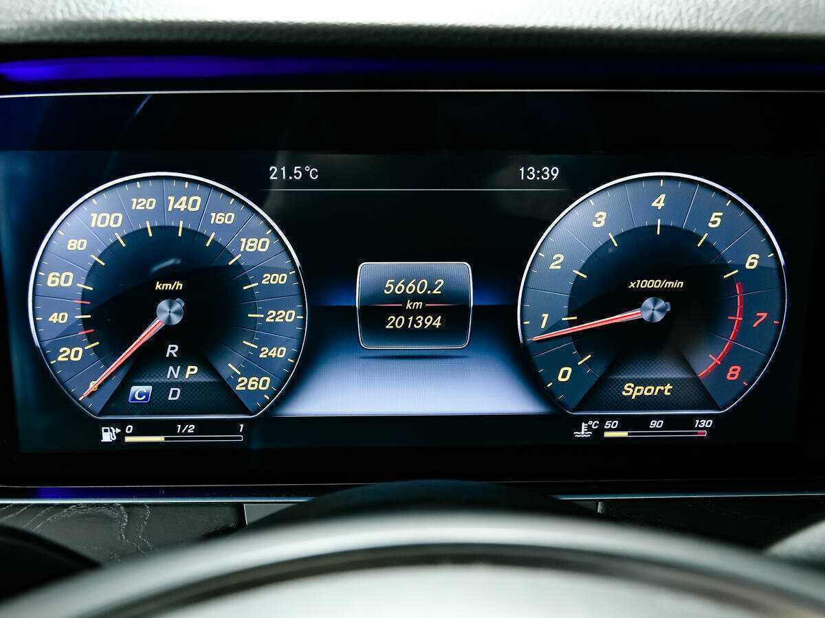 Б/У Мерседес-Бенц Е-Класс 2016 года. Фото: #7