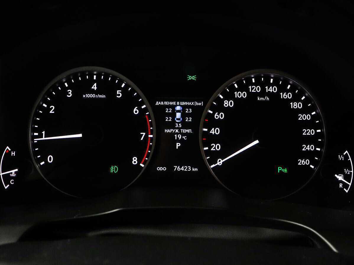 Б/У Лексус ЕС 2014 года. Фото: #8