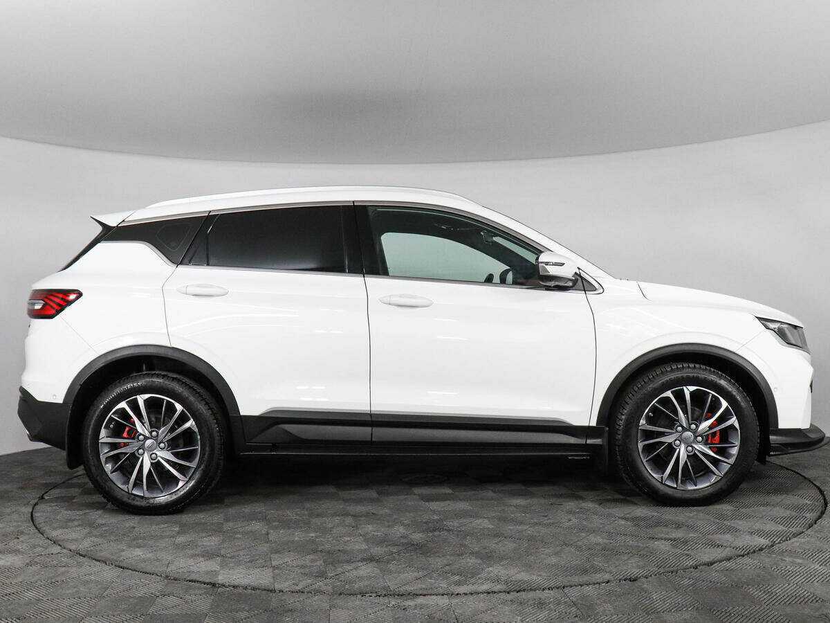 Б/У Джили Кулрэй 2023 года. Фото: #3