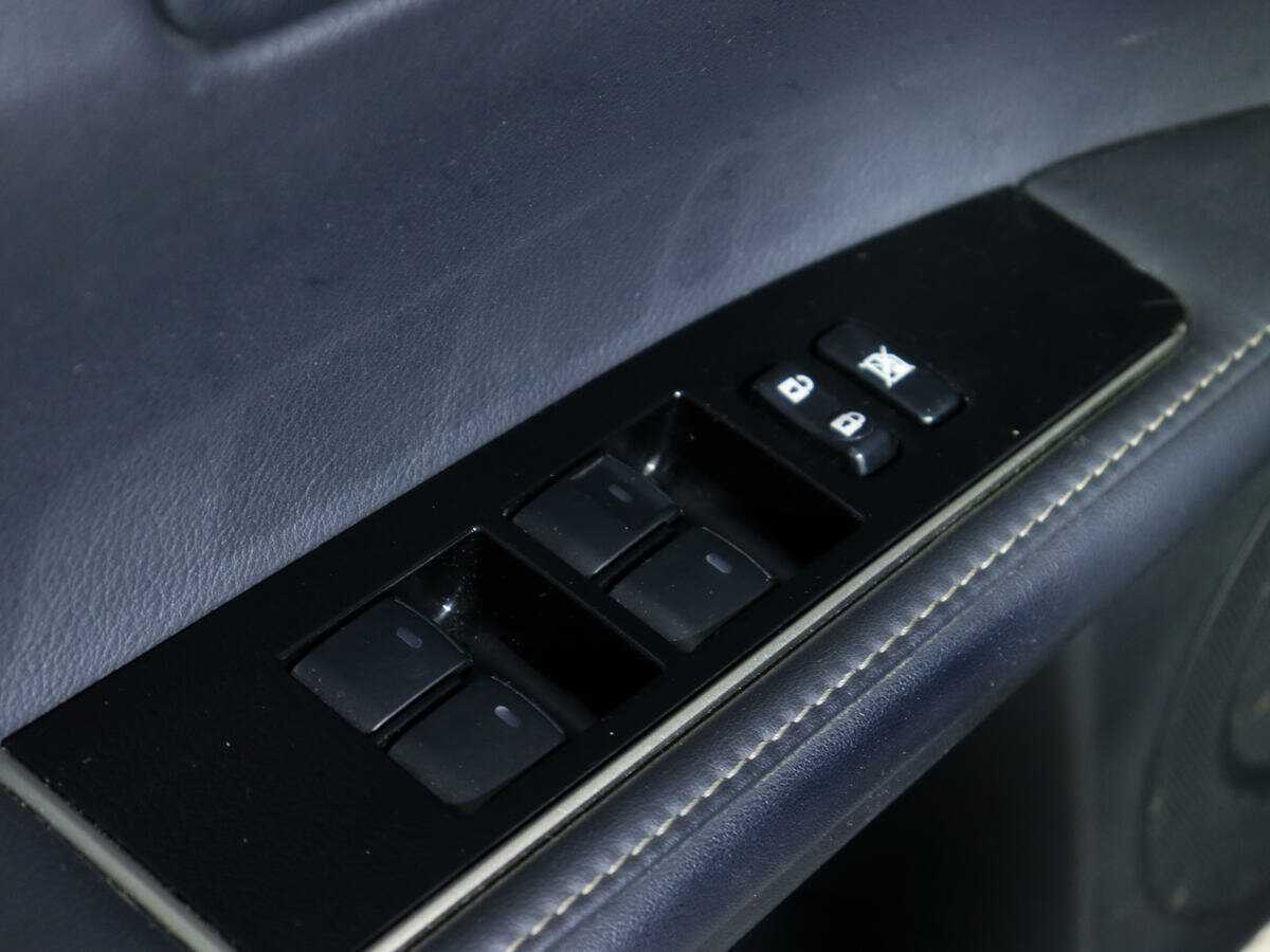 Б/У Лексус ЕС 2016 года. Фото: #17