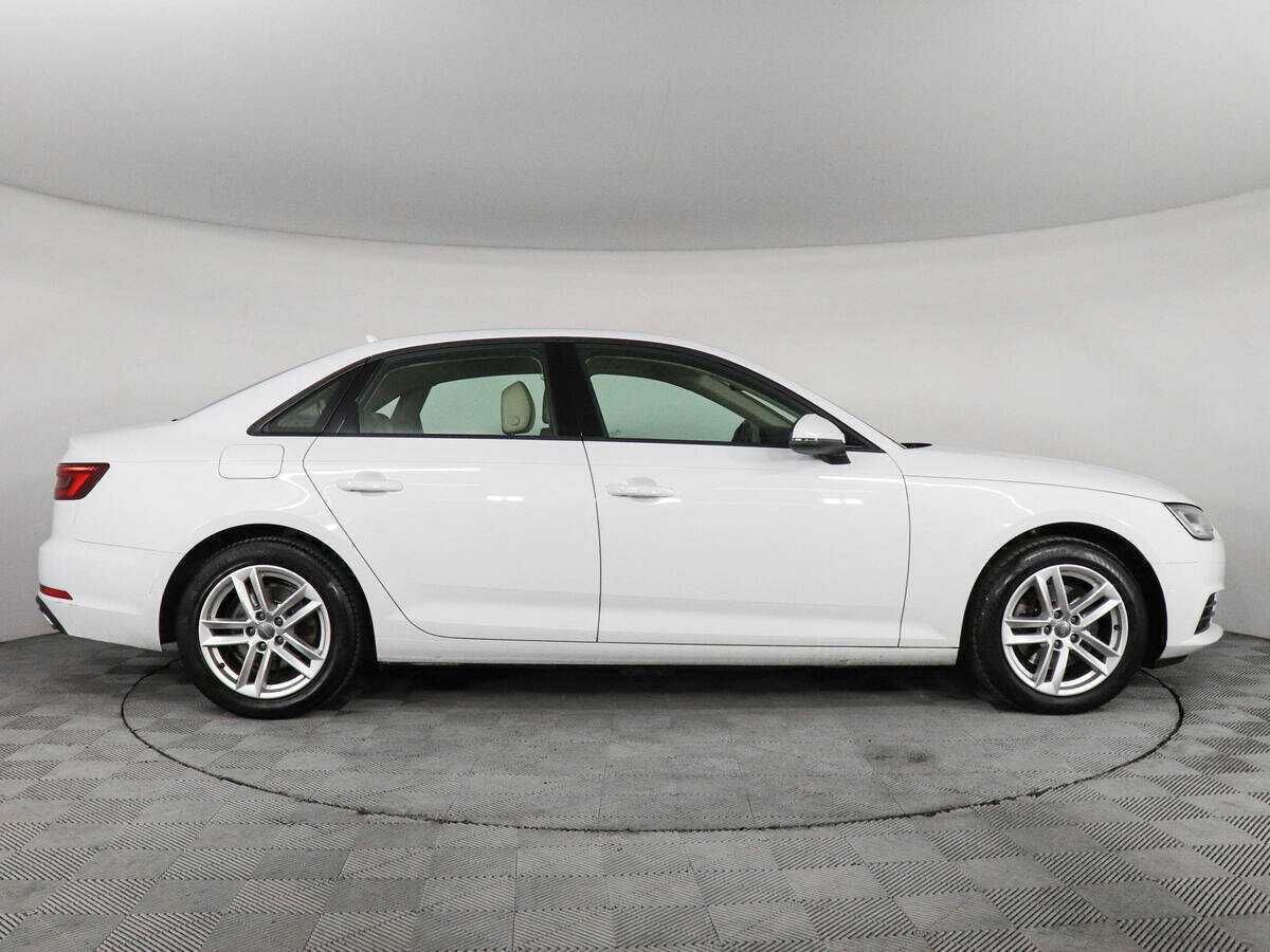 Б/У Ауди А4 2019 года. Фото: #3