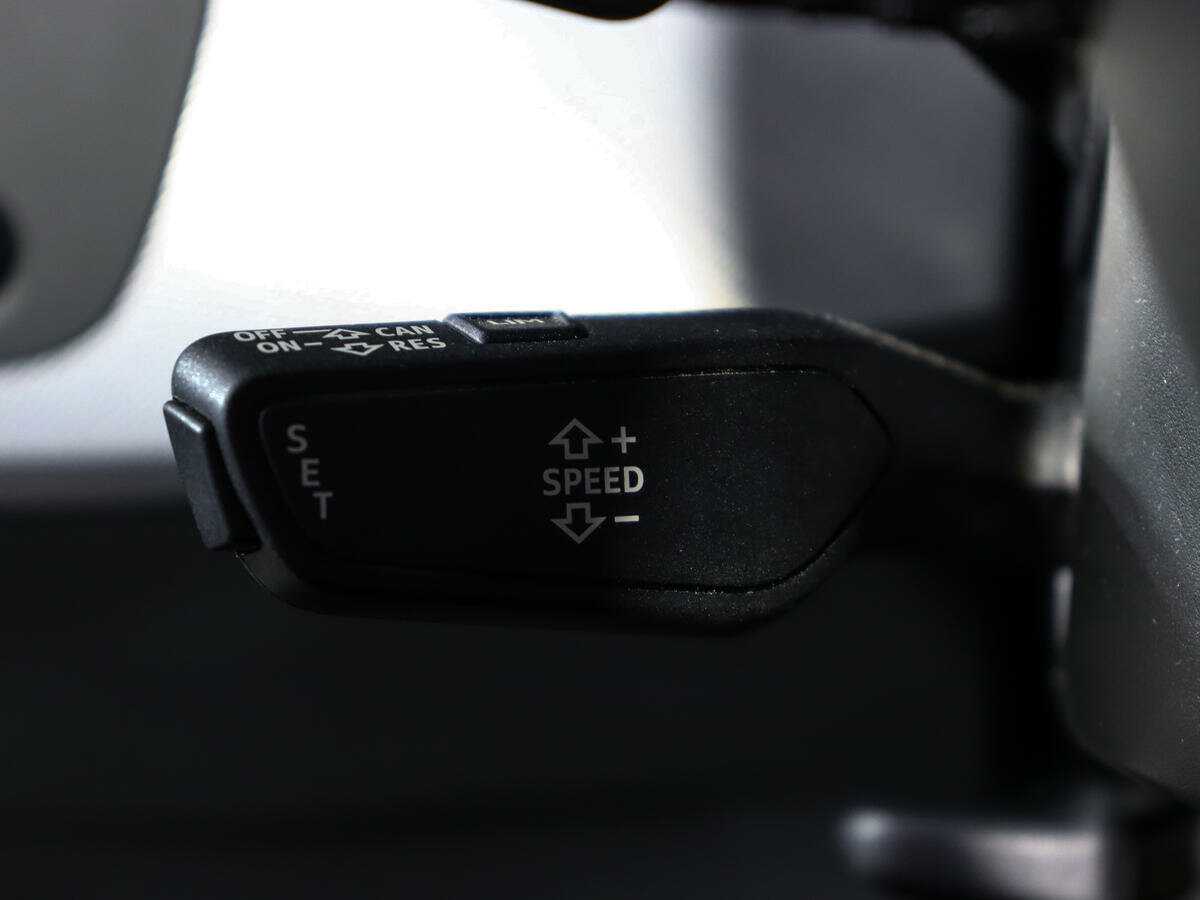 Б/У Ауди А4 2018 года. Фото: #17