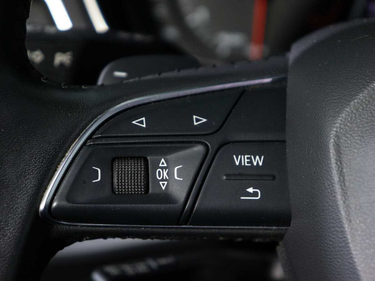 Б/У Ауди А4 2018 года. Фото: #18