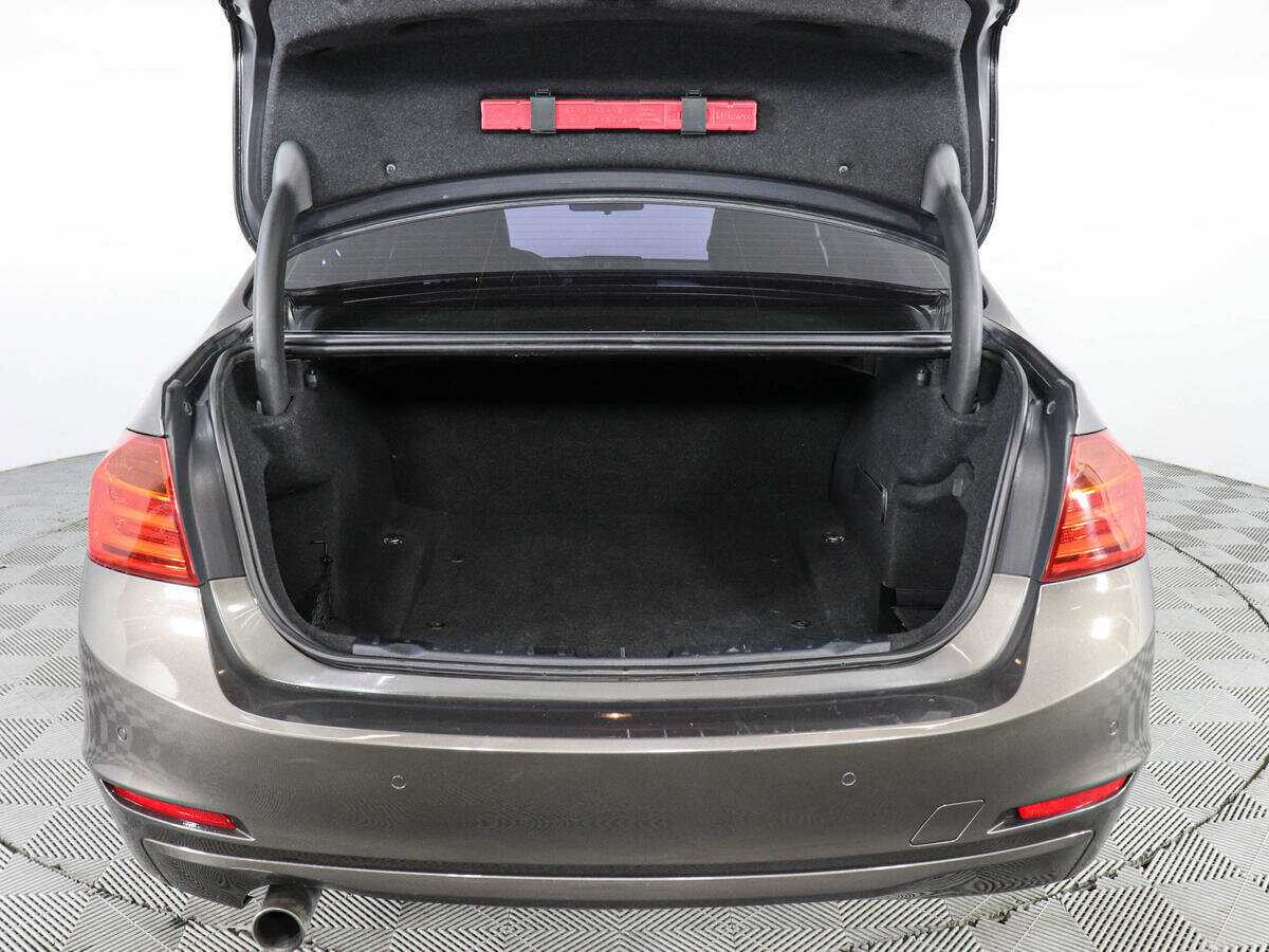 Б/У БМВ 3 серии 2013 года. Фото: #8