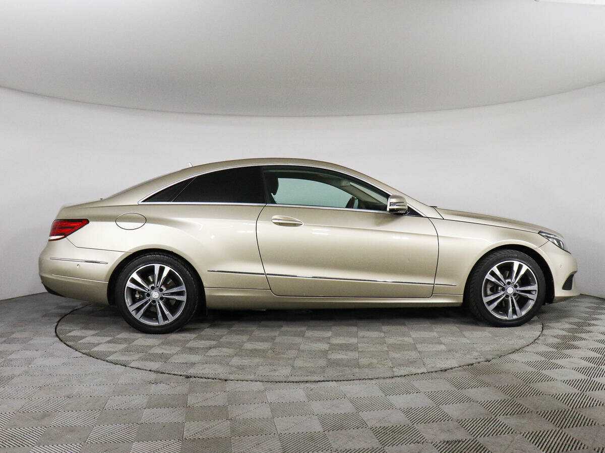 Б/У Мерседес-Бенц Е-Класс 2014 года. Фото: #3