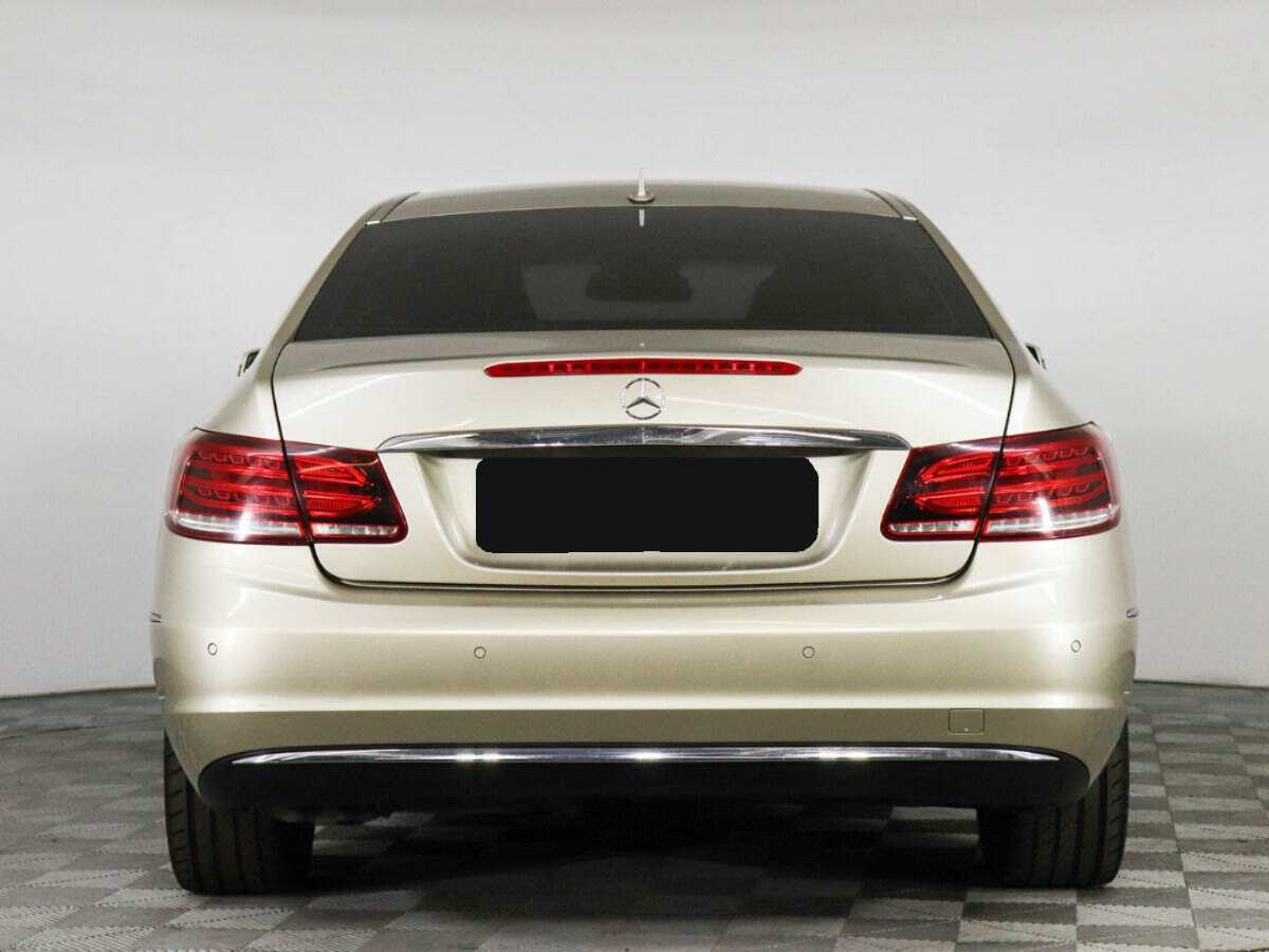 Б/У Мерседес-Бенц Е-Класс 2014 года. Фото: #5