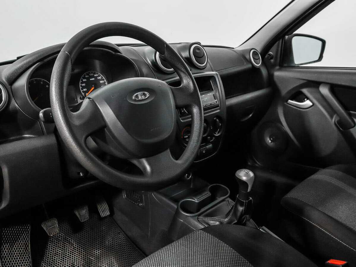 Б/У Лада (ВАЗ) Гранта 2015 года. Фото: #8