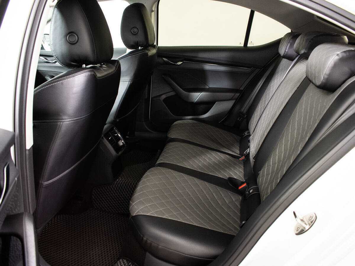 Б/У Шкода Октавия 2021 года. Фото: #9